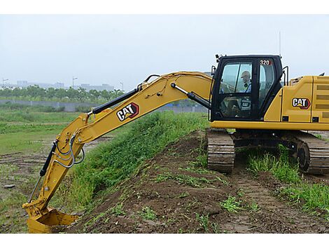 Locação de Escavadeira Hidráulica Caterpillar em Adrianópolis